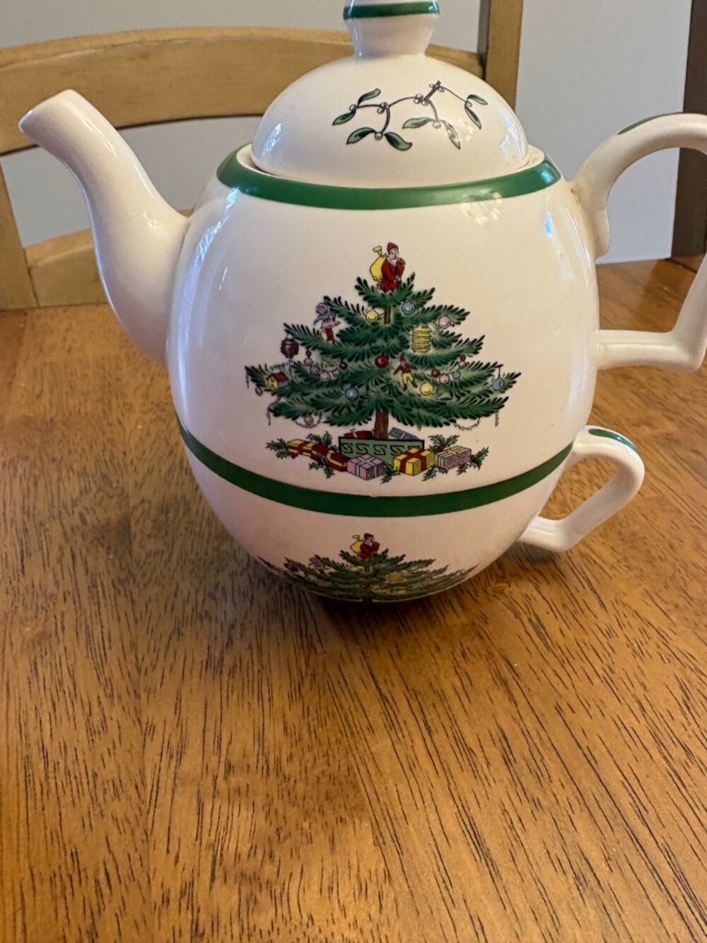 Spode Christmas Tree 'Cheer Tea For One Set' - Picture 2 of 11